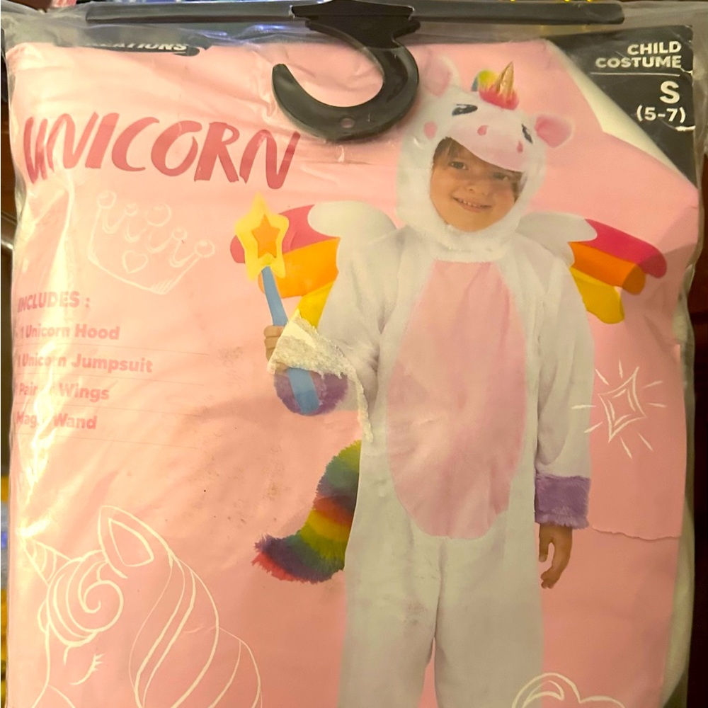 NWT CHILDS HALLOWEEN COSTUME SIZE SMALL 5-7